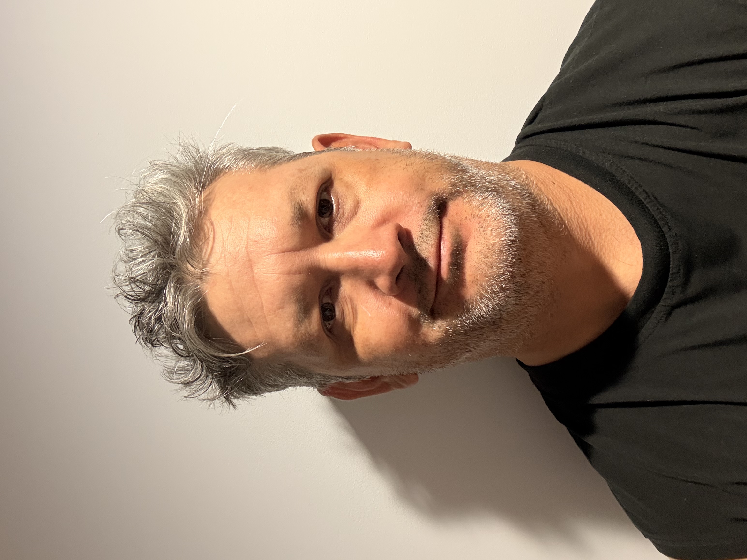 Victor Manriquez