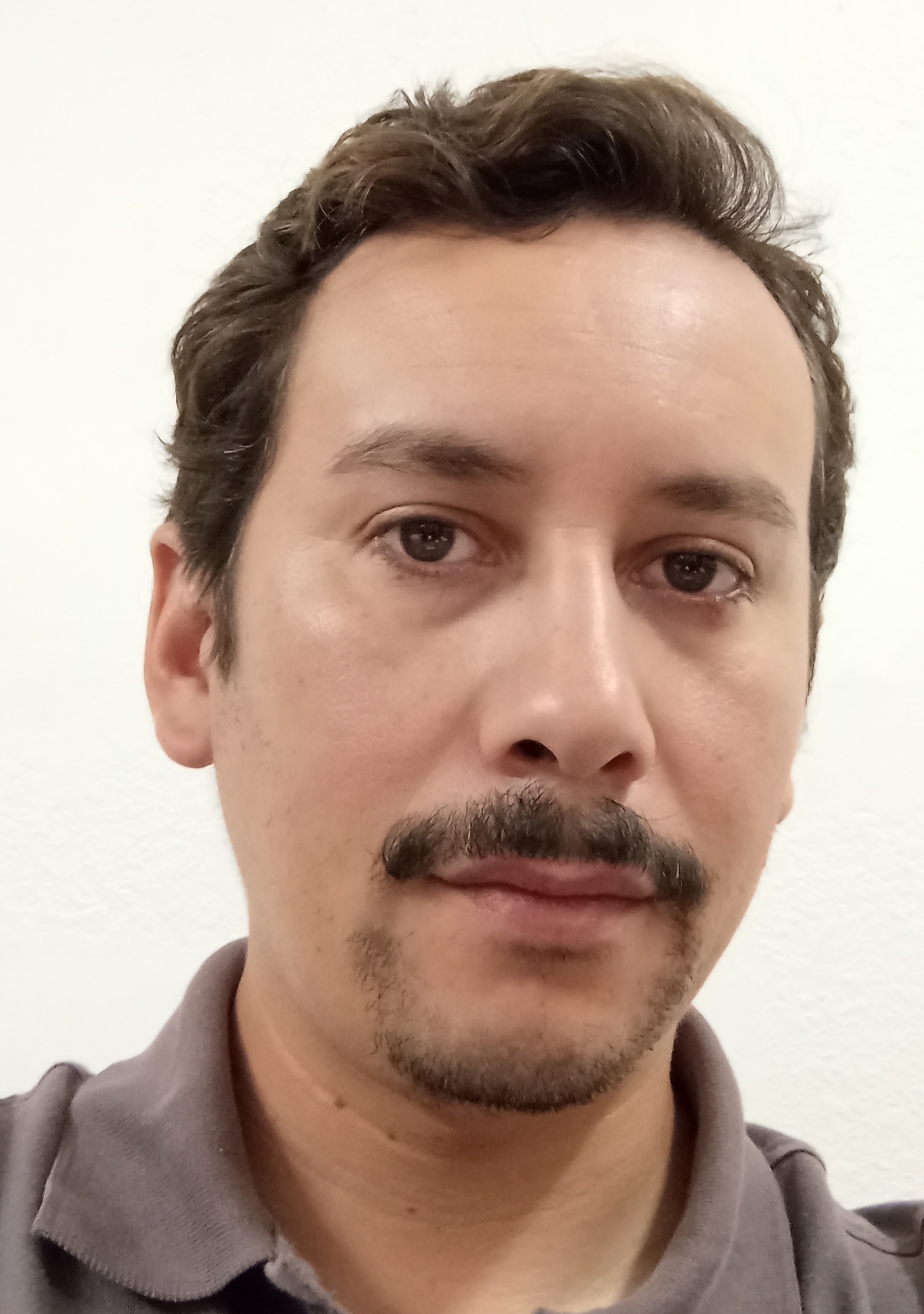Roberto Carlos Paredes Hernández